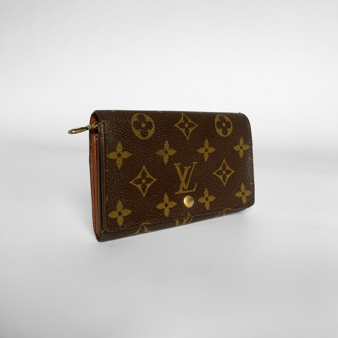 Louis Vuitton Louis Vuitton Wallet Medium Monogram Canvas - Wallets - Etoile Luxury Vintage