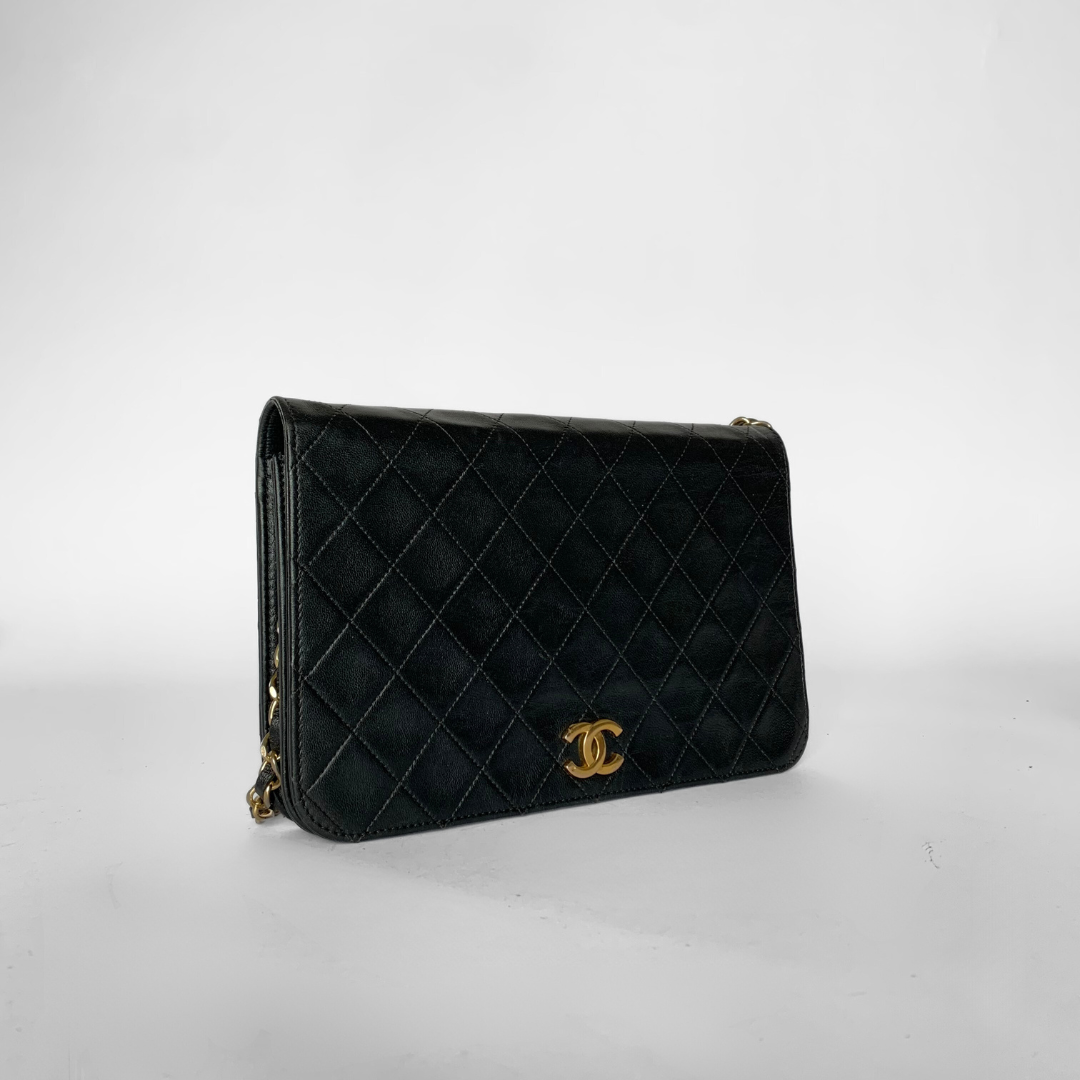 Chanel Chanel Single Flap Bag Lambskin Leather - Shoulder bags - Etoile Luxury Vintage