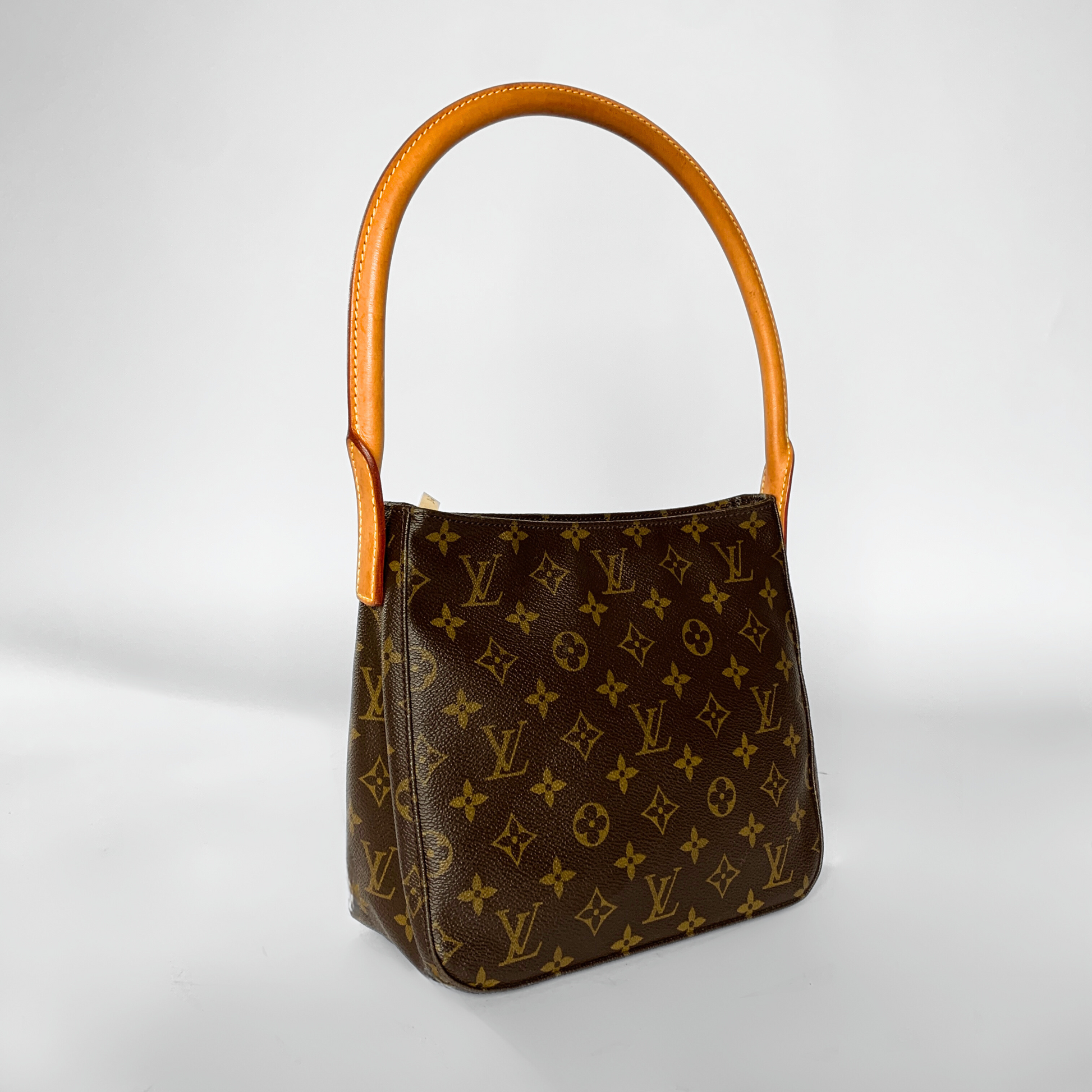 Louis Vuitton Louis Vuitton Looping MM Monogram Canvas - Shoulder bags - Etoile Luxury Vintage