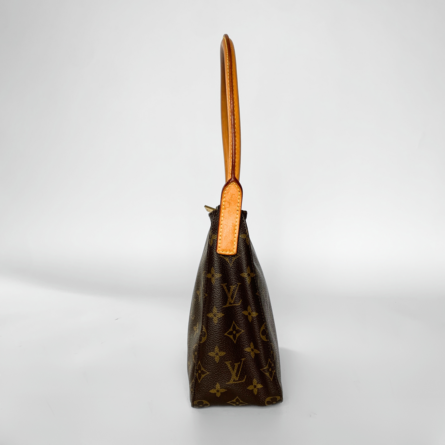 Louis Vuitton Louis Vuitton Looping MM Monogram Canvas - Shoulder bags - Etoile Luxury Vintage