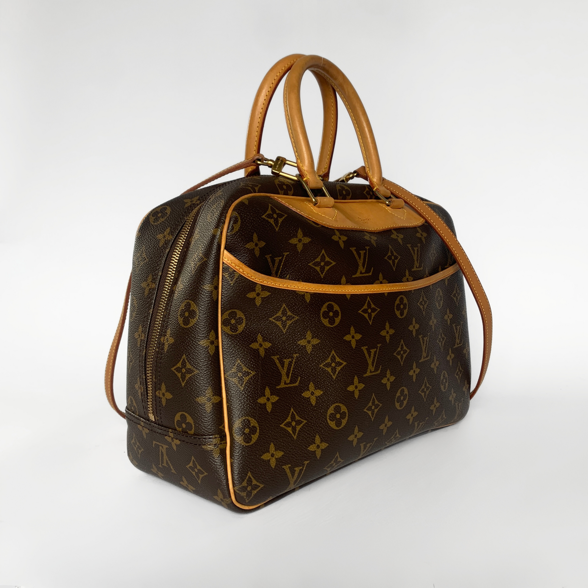 Louis Vuitton Louis Vuitton Deauville Monogram Canvas - Crossbody bags - Etoile Luxury Vintage