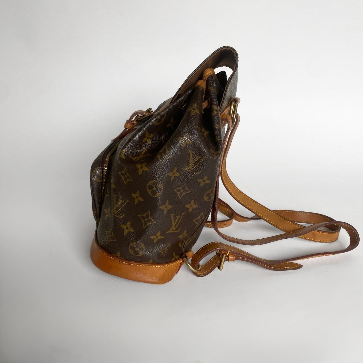 Louis Vuitton Louis Vuitton Montsouris MM Monogram Canvas - Backpacks - Etoile Luxury Vintage