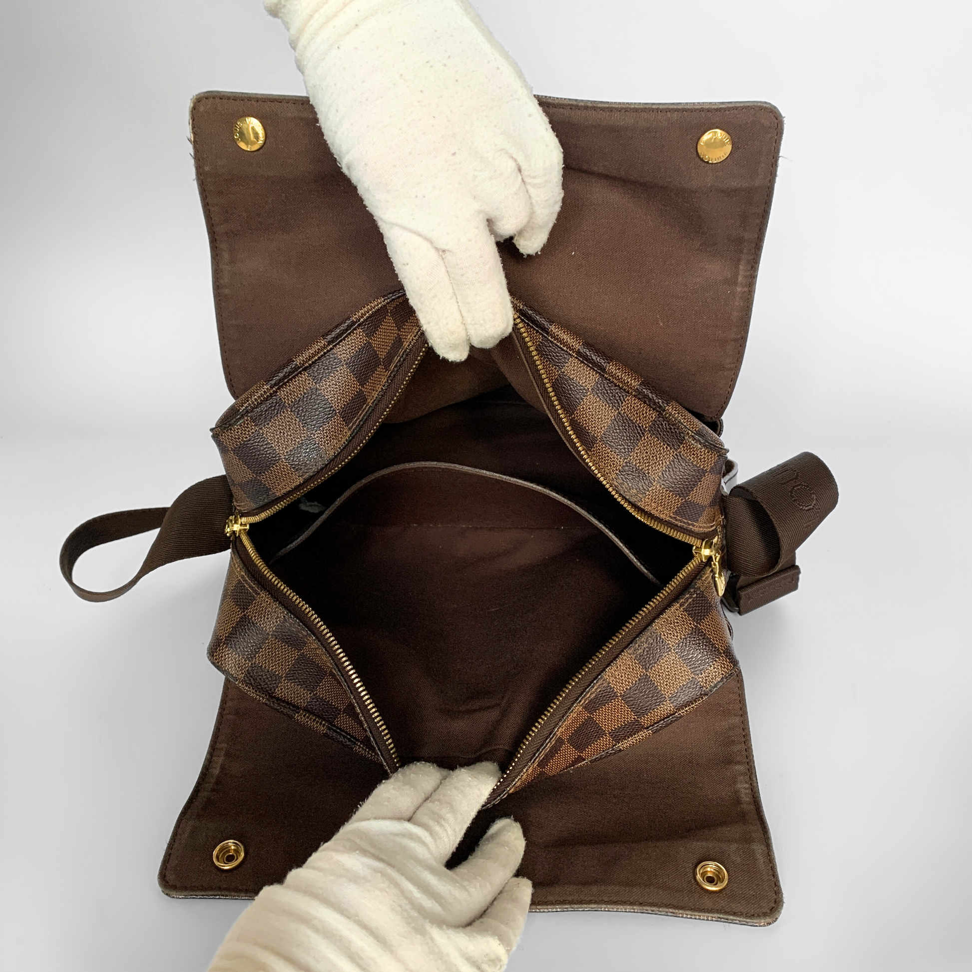 Louis Vuitton Louis Vuitton Naviglio Damier Ebene Canvas - Crossbody bags - Etoile Luxury Vintage