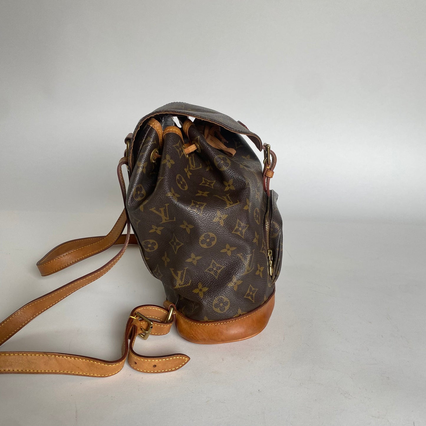 Louis Vuitton Louis Vuitton Montsouris MM Monogram Canvas - Backpacks - Etoile Luxury Vintage