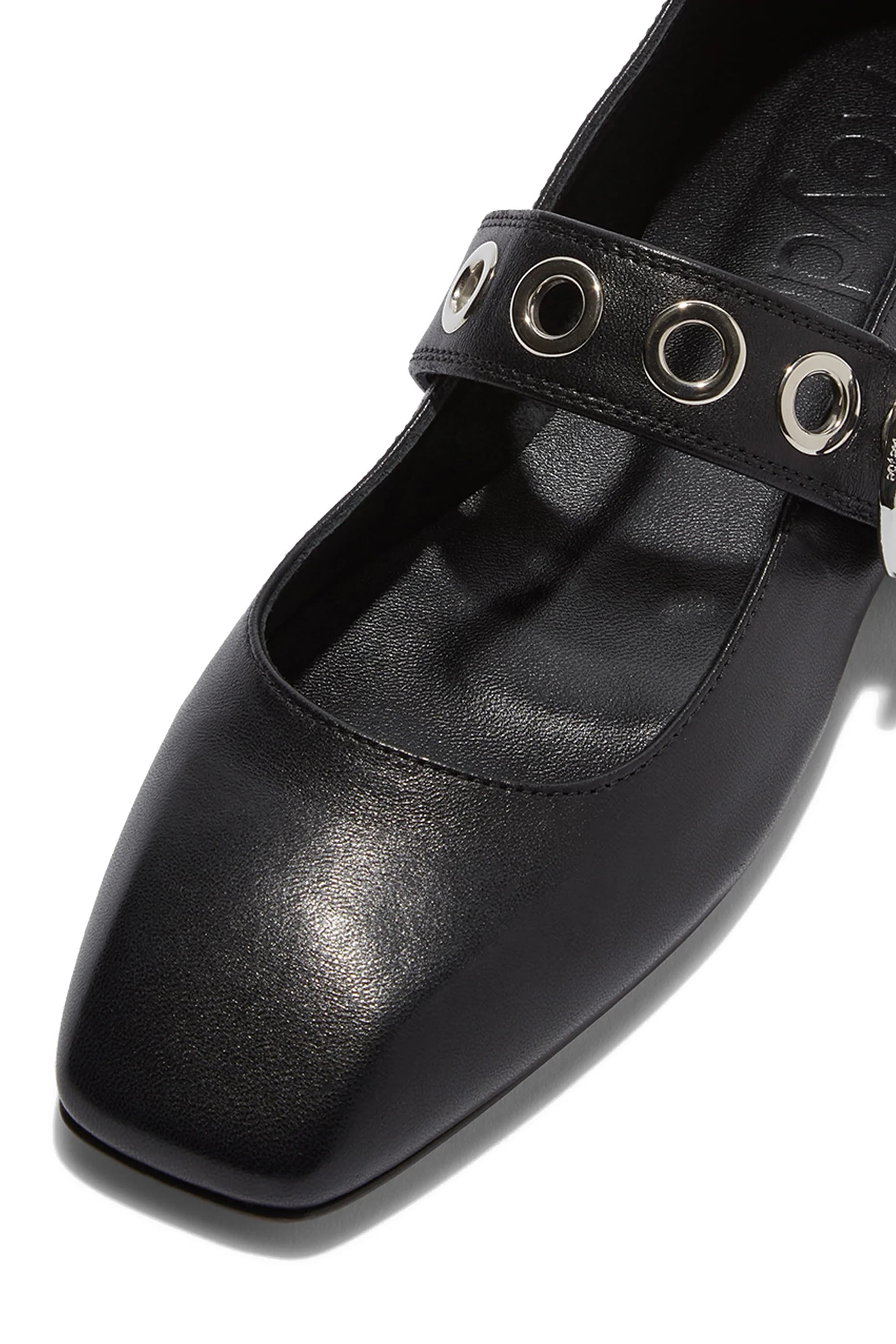  Uma Ballet Flats