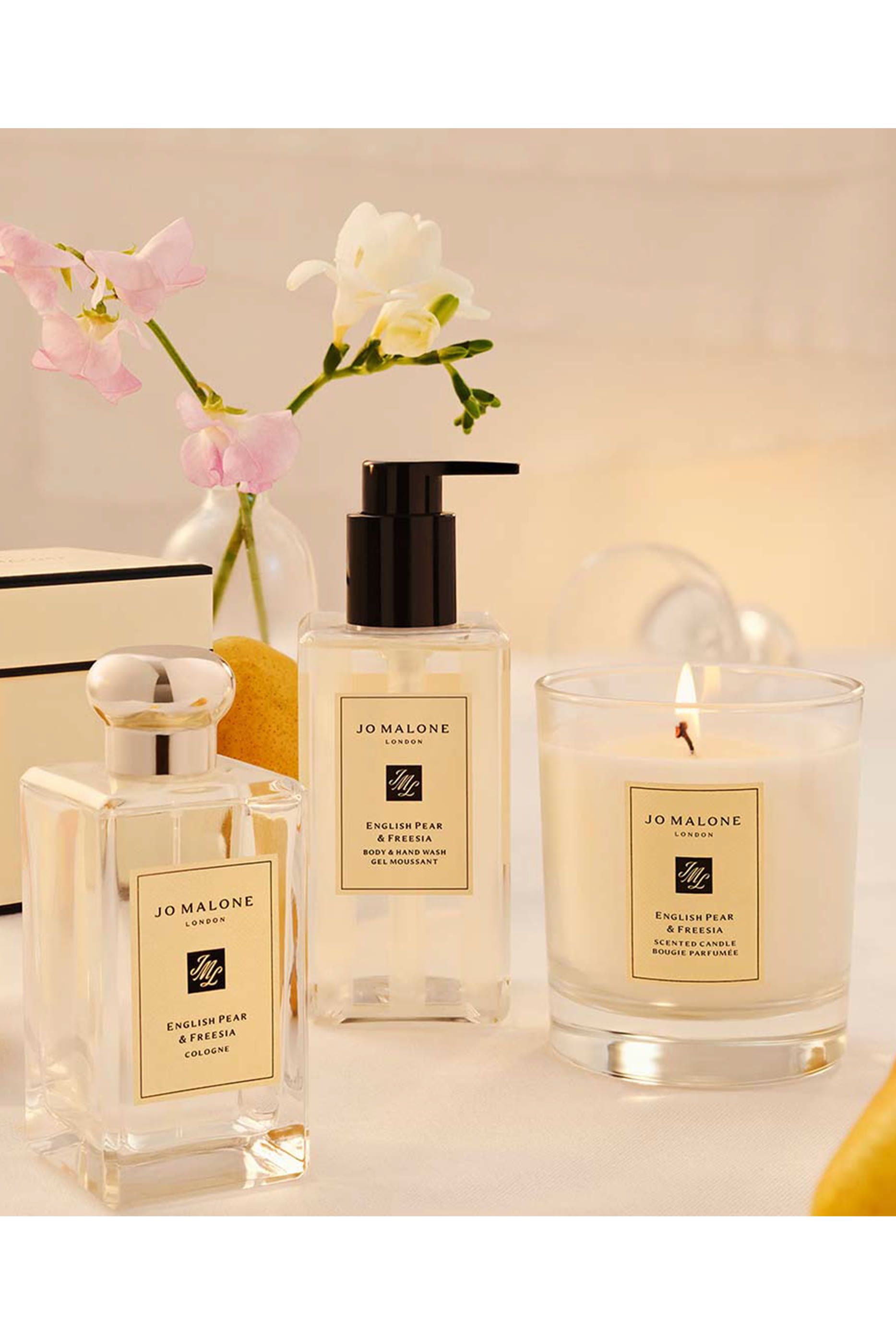 English Pear  Freesia - Scented Candle