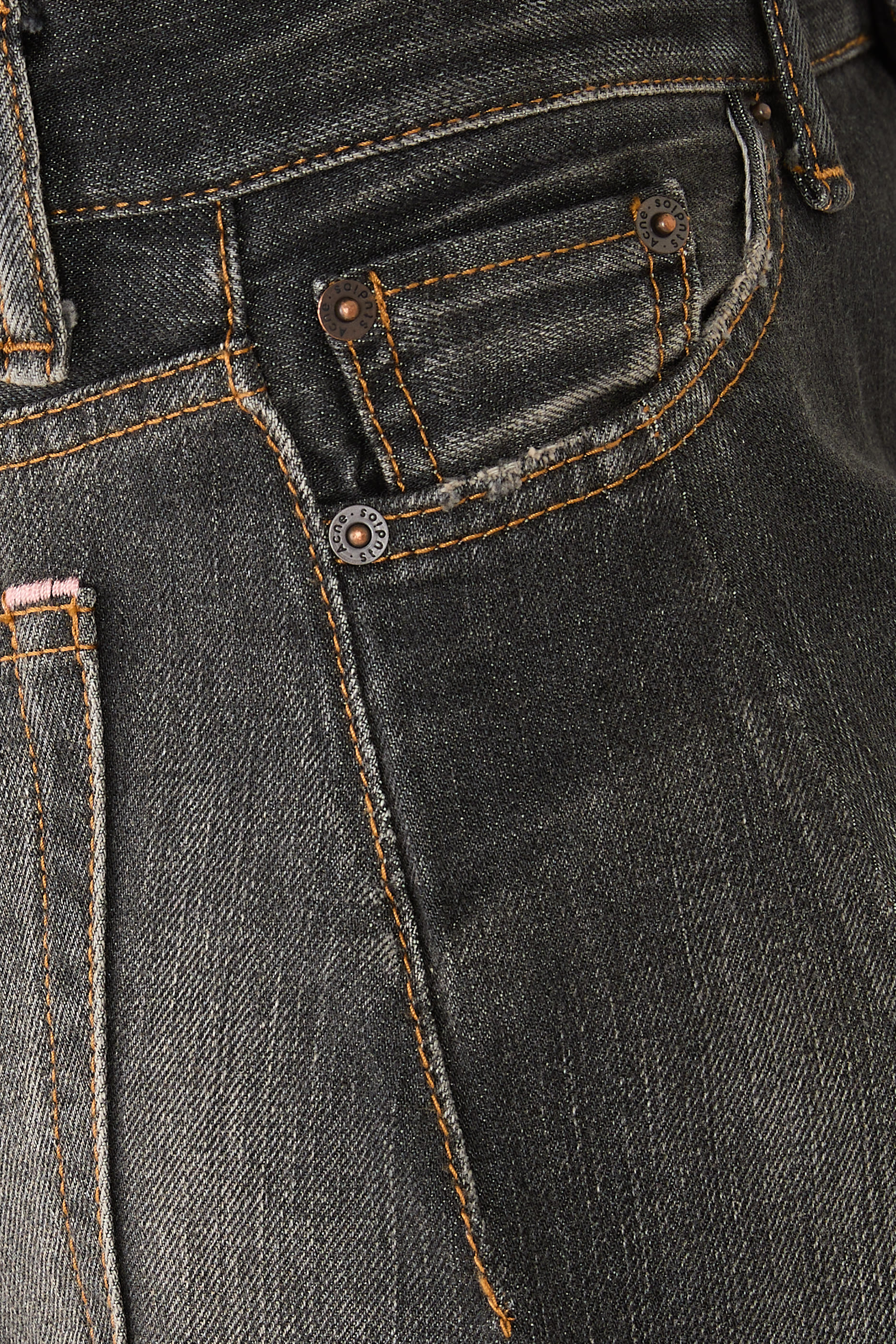 Loose Fit Jeans