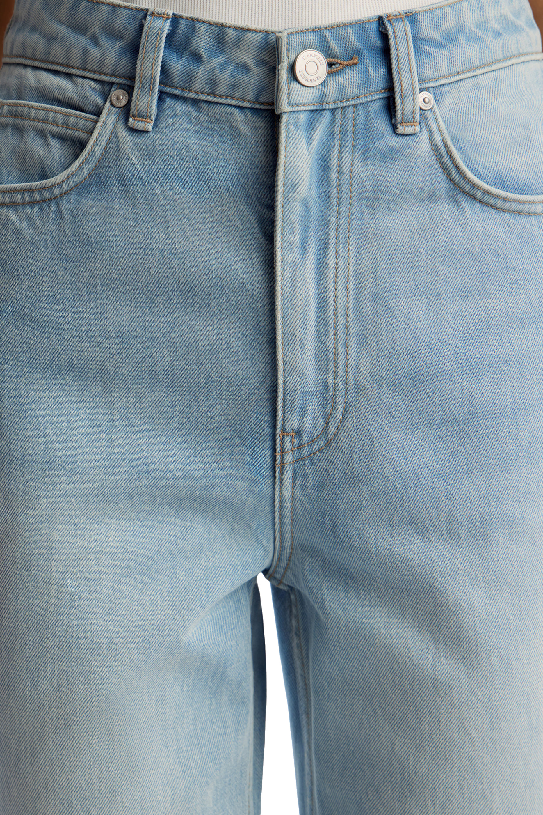 211 Mom-Fit Jeans