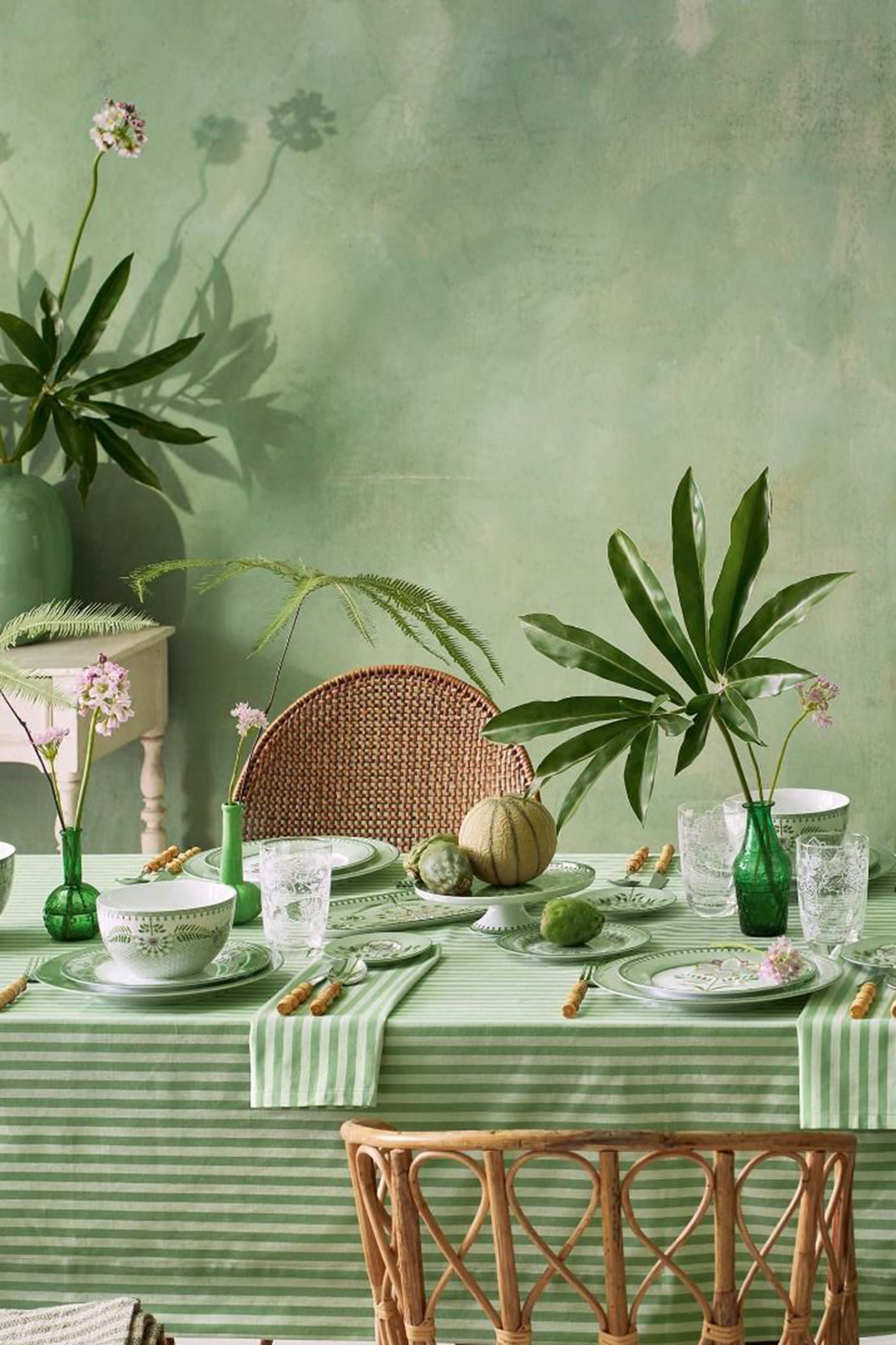 Lily  Lotus Breakfast Plate