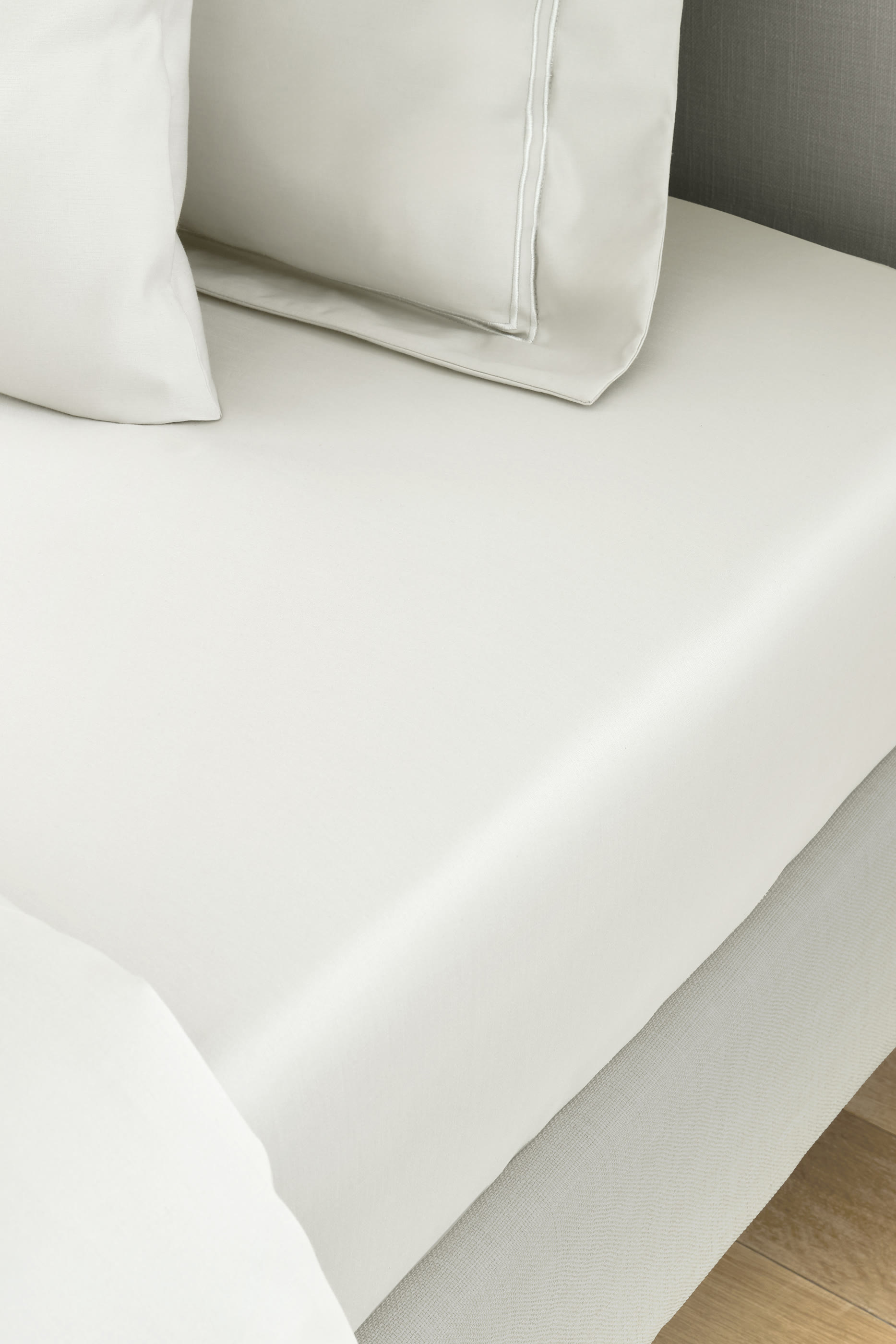 1200 Thread Fitted Sheet