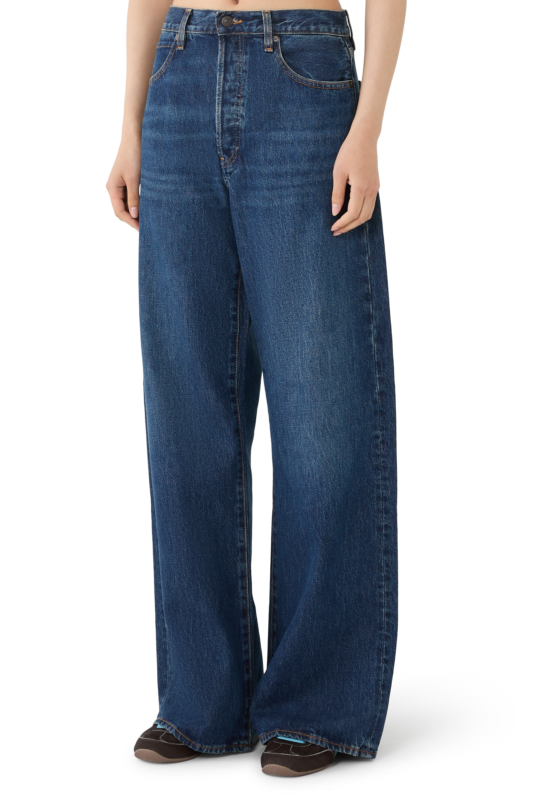 The Loose Jeans