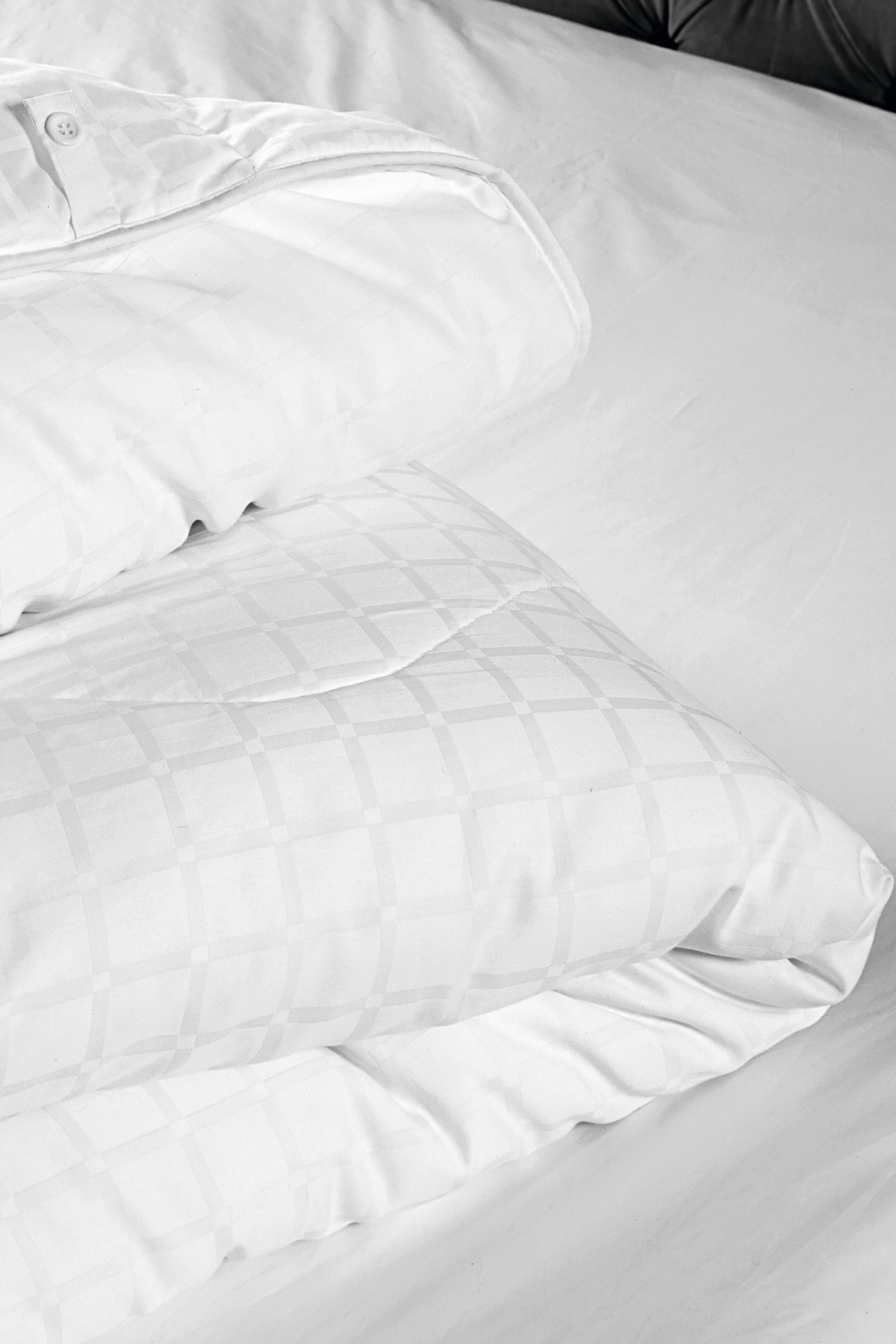 Hypoallergenic Soft  Light Breathable Duvet, Tog 7.5