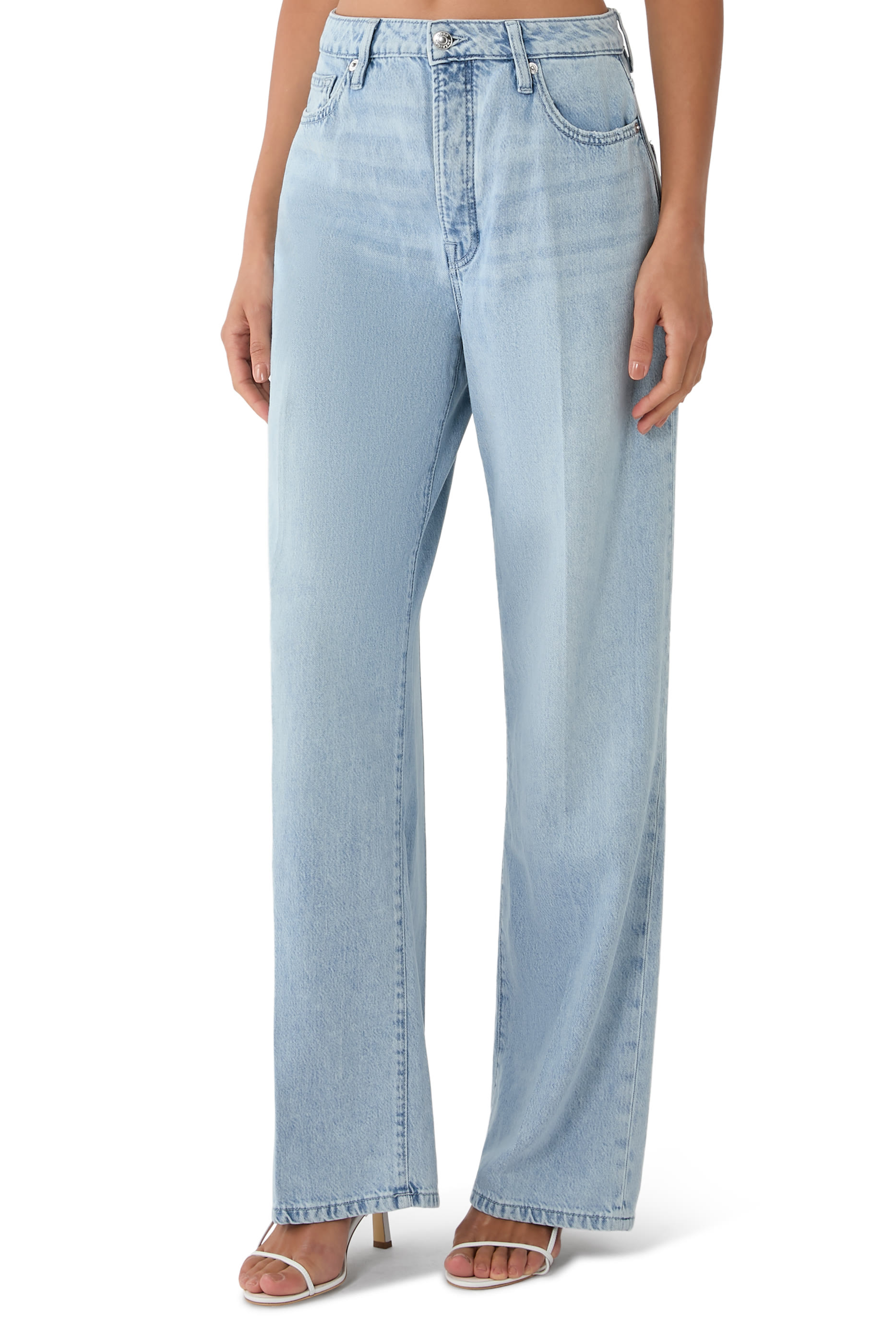 Weightless Wide Jeans